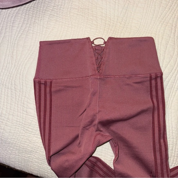 Fabletocs Maroon Small Set - Picture 6 of 6